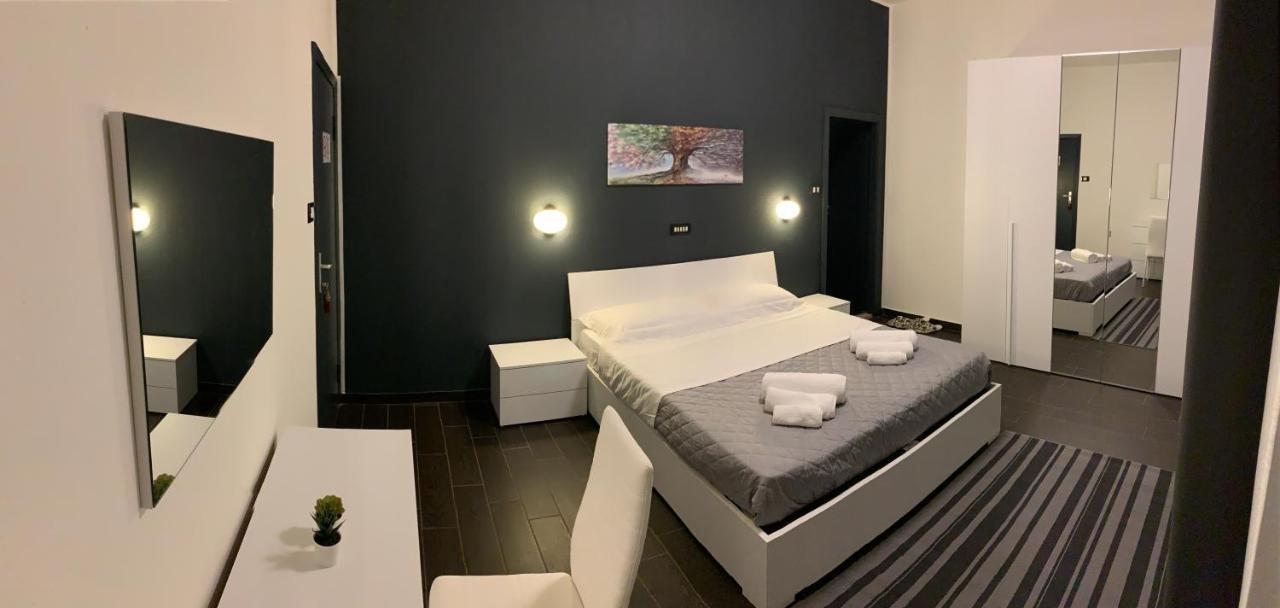 Hotel Neyra Beach Римини Екстериор снимка