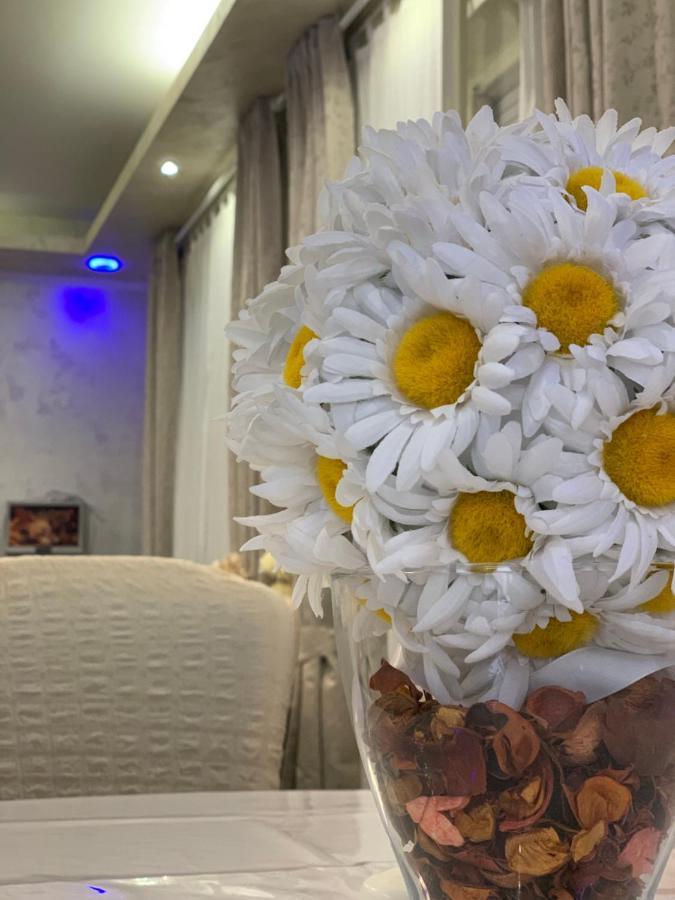 Hotel Neyra Beach Римини Екстериор снимка