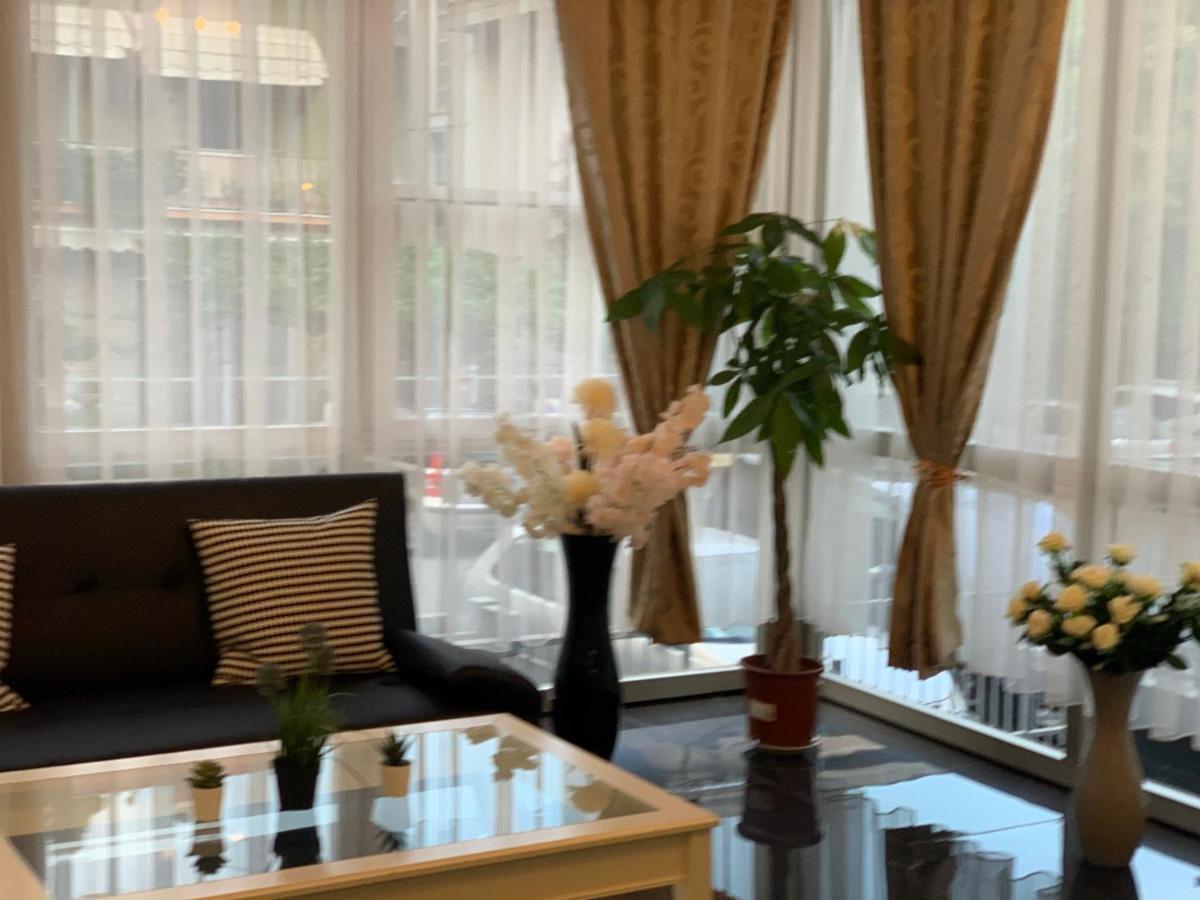 Hotel Neyra Beach Римини Екстериор снимка